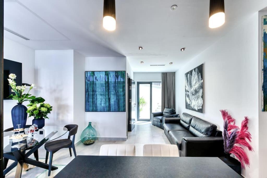 Apartment One B With Heated Private Pool ดูบรอฟนิก ภายนอก รูปภาพ