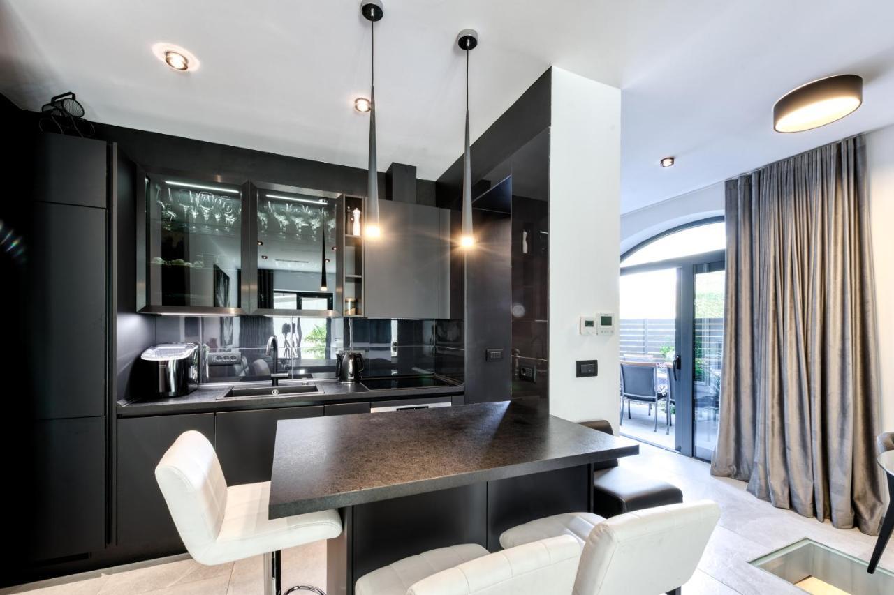 Apartment One B With Heated Private Pool ดูบรอฟนิก ภายนอก รูปภาพ