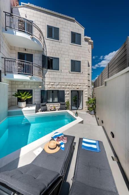 Apartment One B With Heated Private Pool ดูบรอฟนิก ภายนอก รูปภาพ