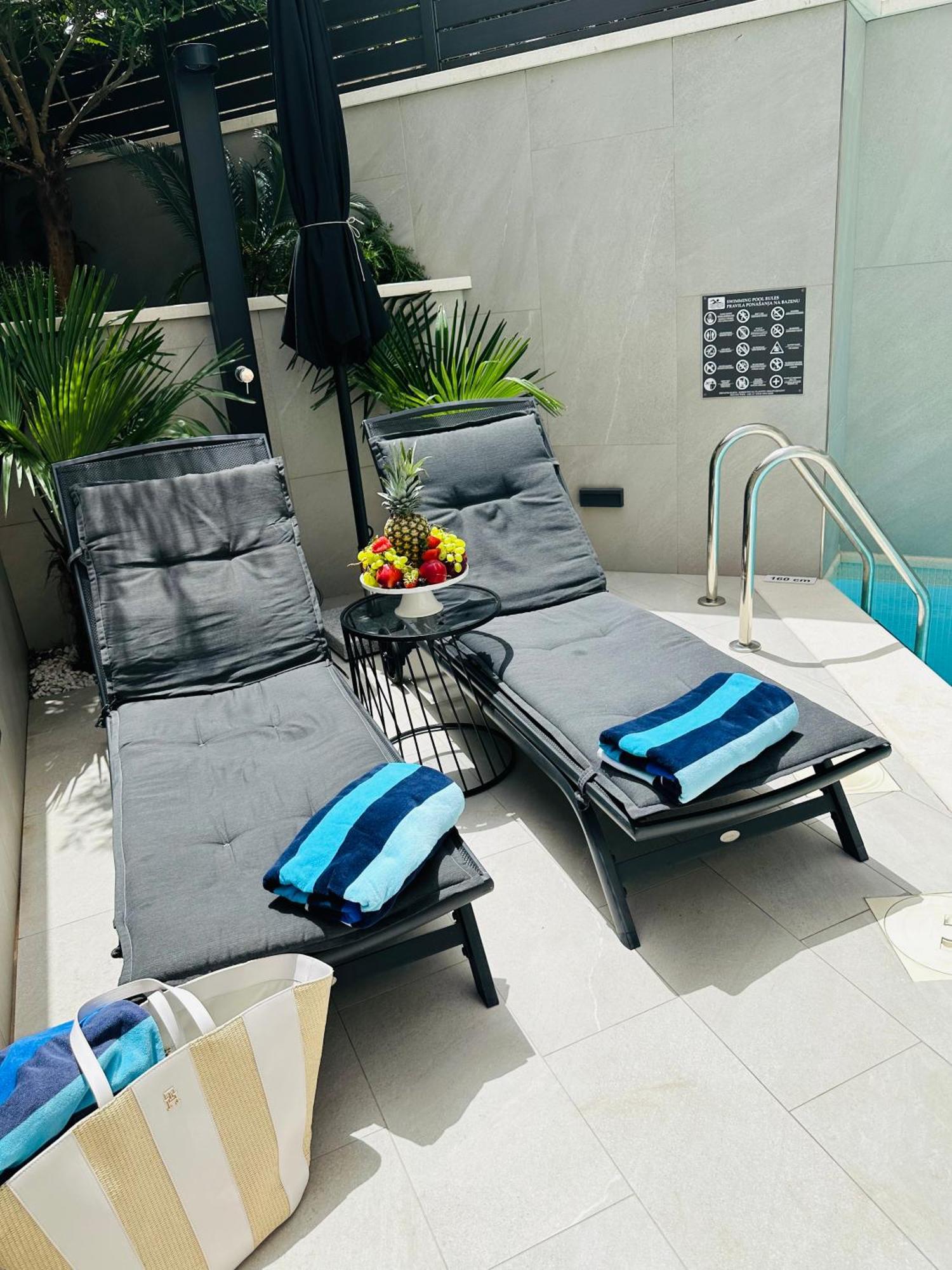 Apartment One B With Heated Private Pool ดูบรอฟนิก ภายนอก รูปภาพ